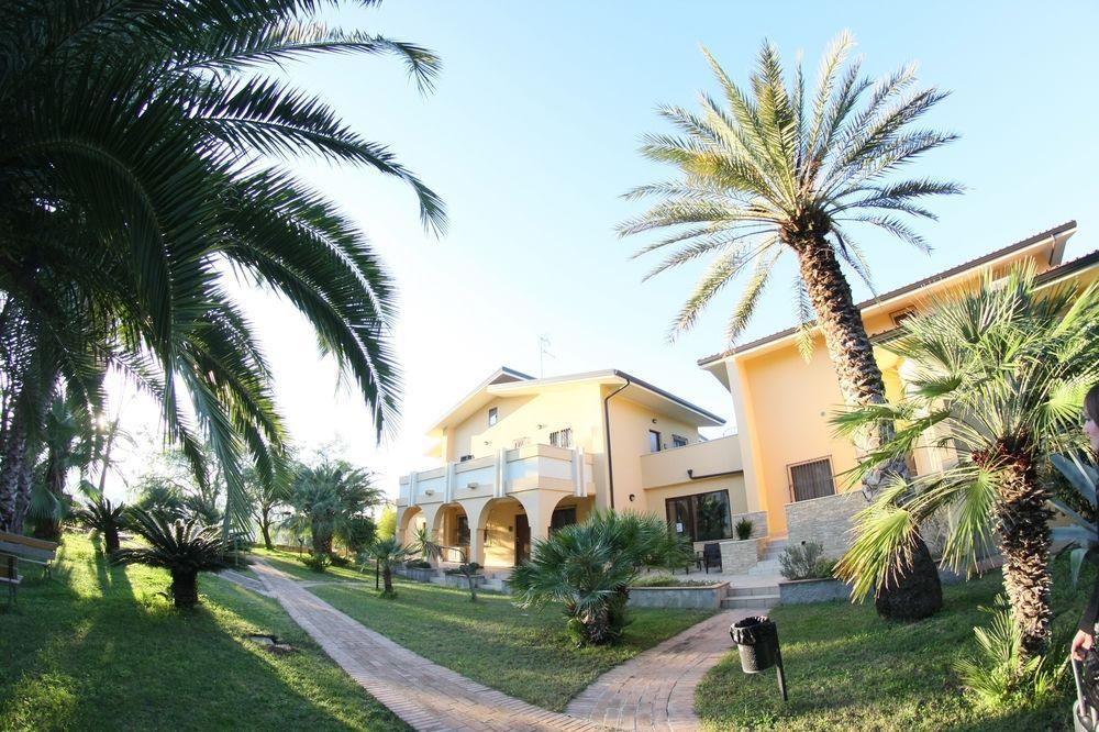 San Michele Apartments&Rooms Catanzaro Exterior photo